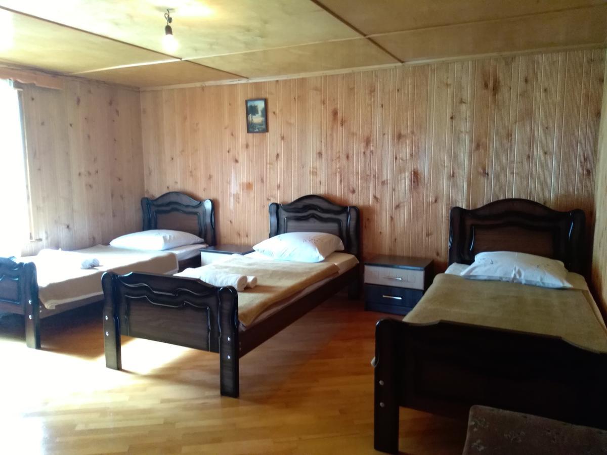 Guest House Anisa Birkiani Exterior photo